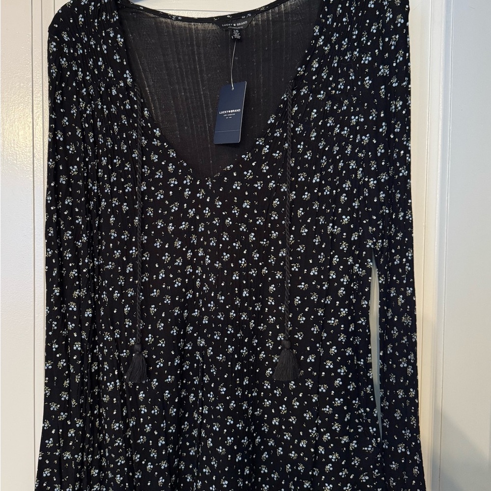 Lucky Brand Black V-Neck Bell Sleeve Blouse